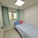 Nearby Subway, 2 Bedroom Big House