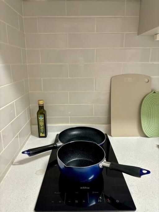 Nearby Subway, 2 Bedroom Big House Apartamento Seul