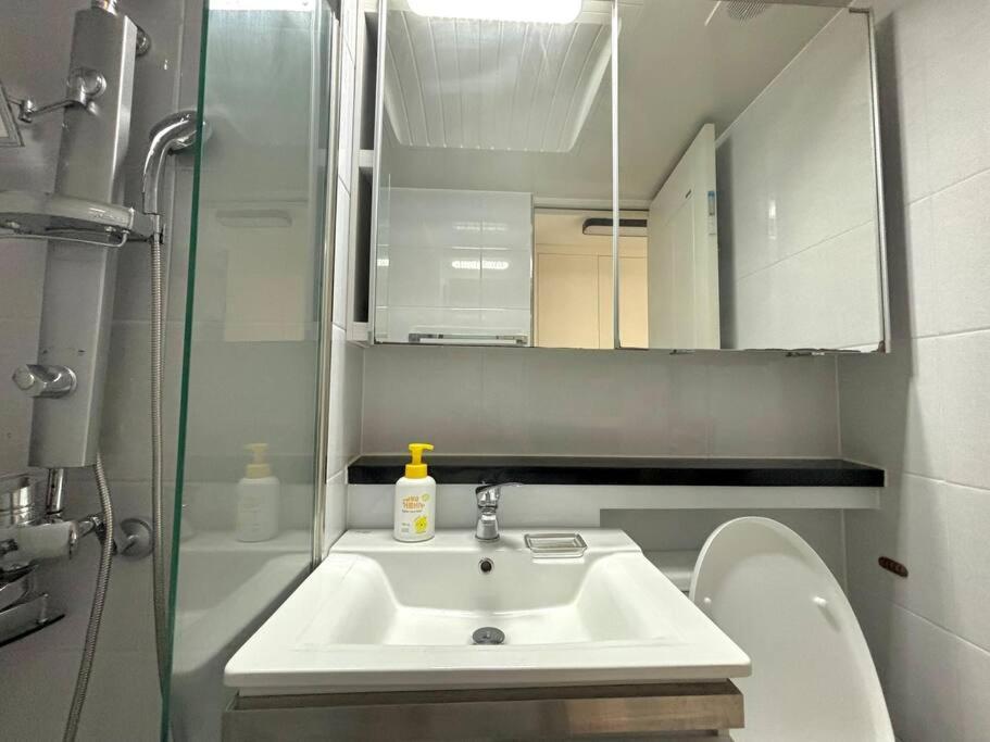 Nearby Subway, 2 Bedroom Big House Seoul
